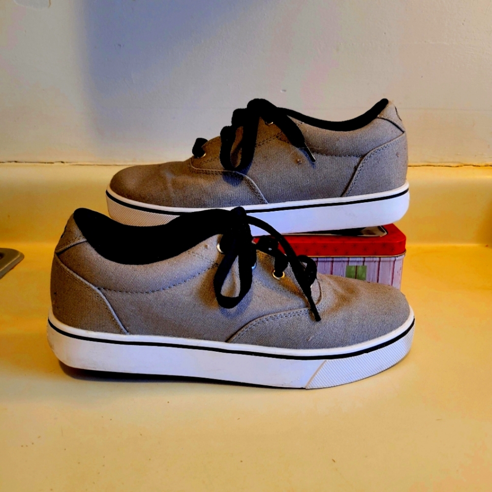 Women's Heelys sz 7